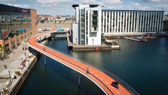 Bikes overtake cars: it only happens in Copenhagen!